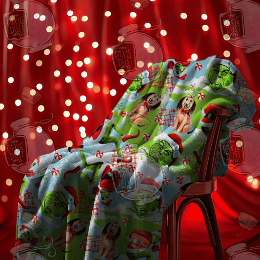 That's It I'm Not Going - Grouch - Plush Christmas Blanket