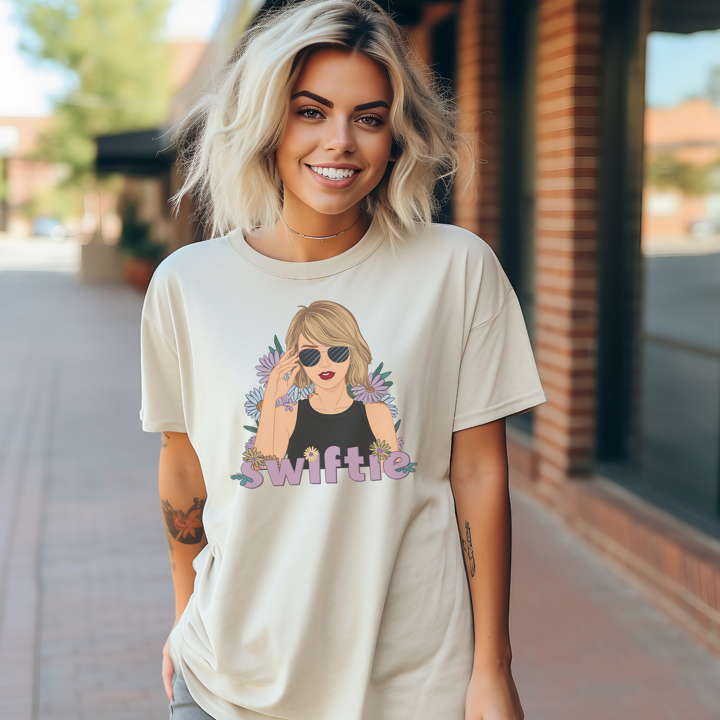 Swiftie Sunnies - Unisex Heavy Cotton Tee